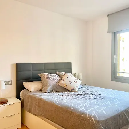 Amplio Apartamento En El Centro De Roses
